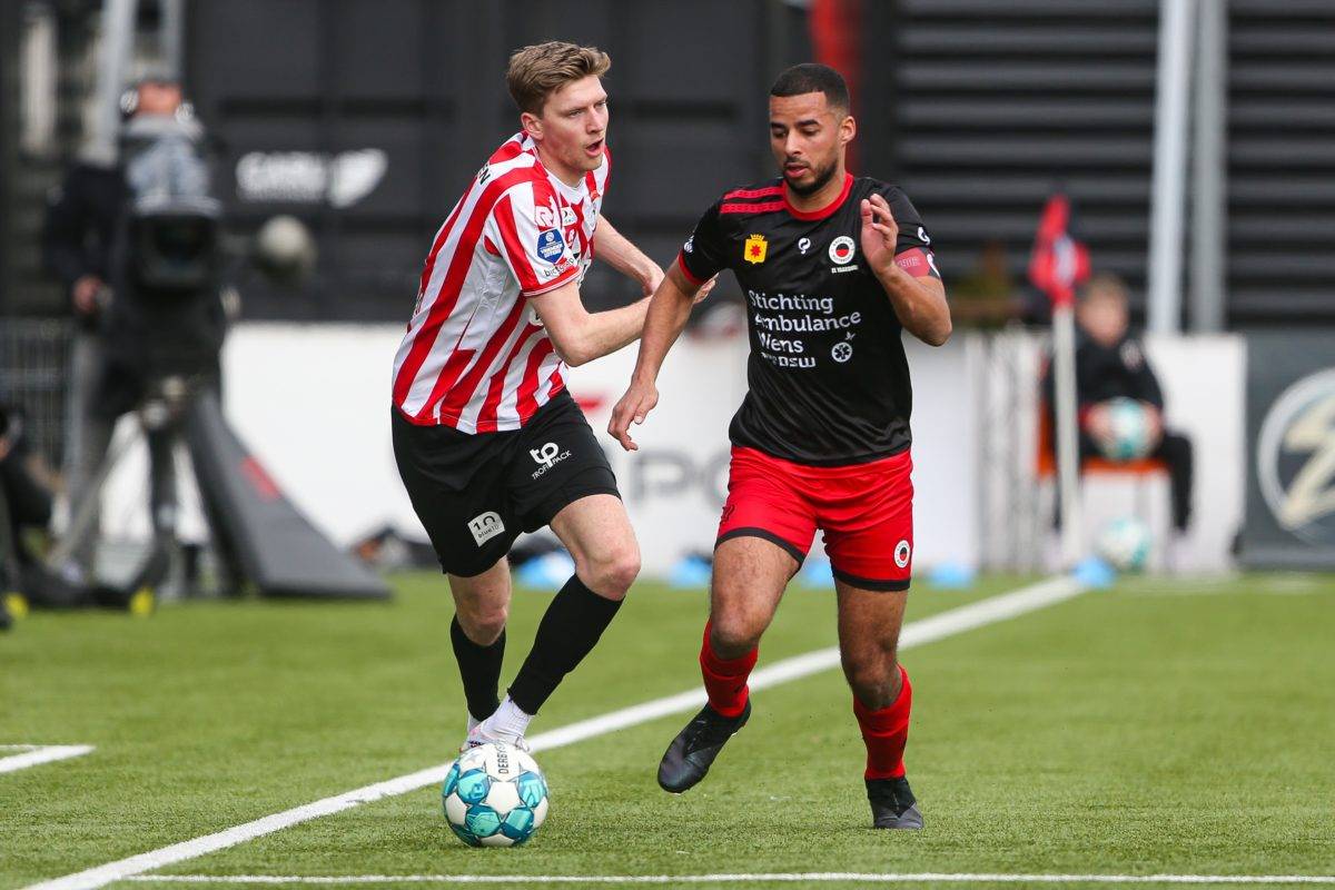 何在压力下 何在压力下