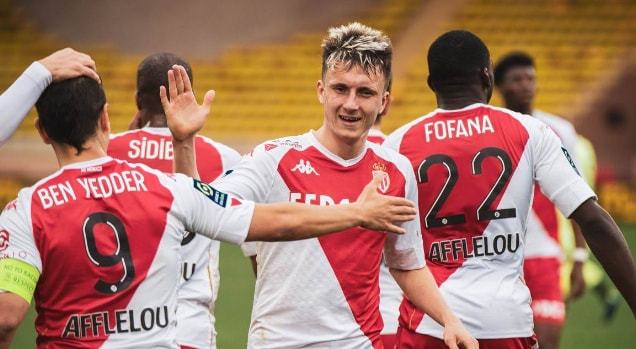 球队庆祝时 球队庆祝时