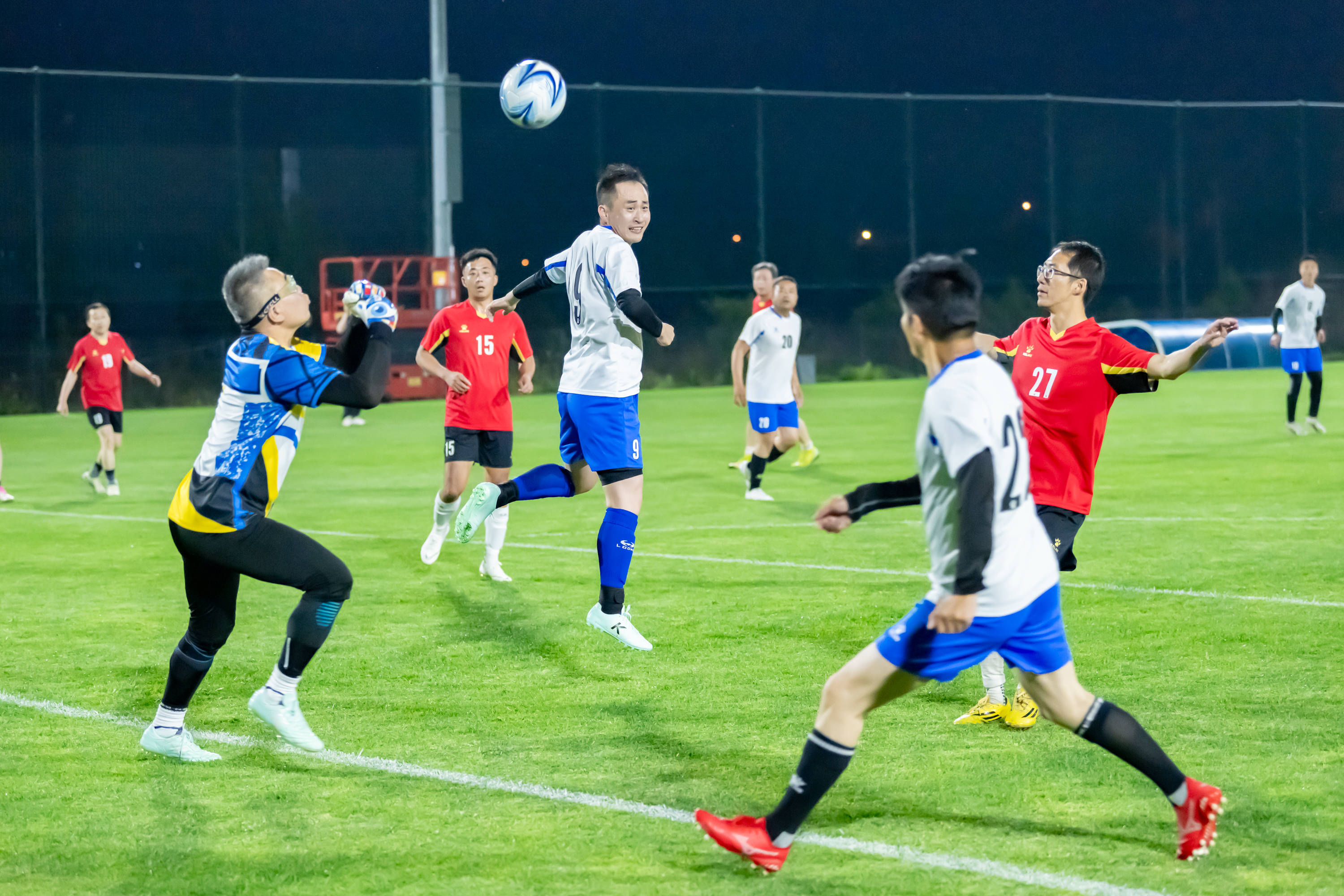 前场完全失 前场完全失